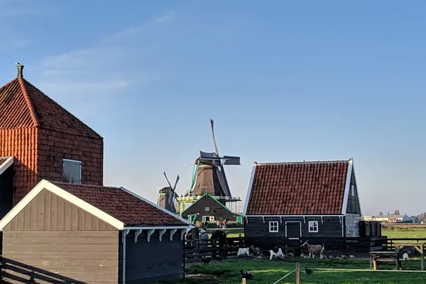 Woonboerderij aan de Dijkgraaf 2 in Bunschoten